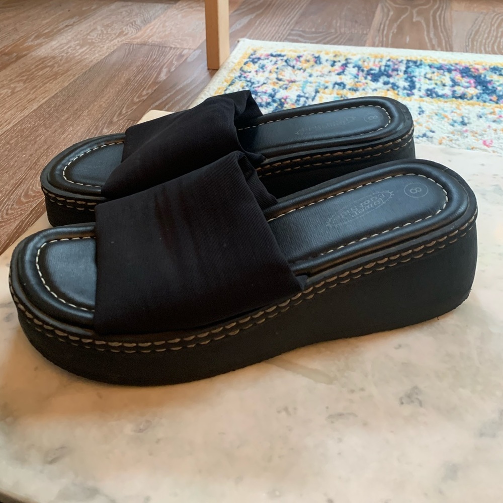 Platform sandals